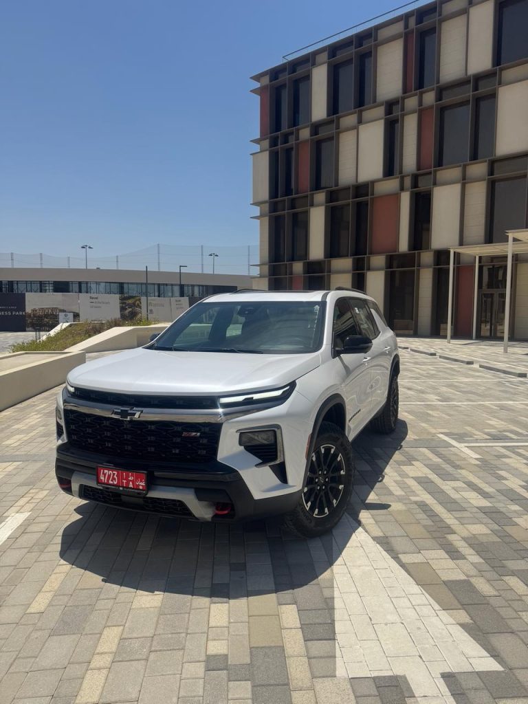 chevrolet-traverse-2026-awd-rental-oman